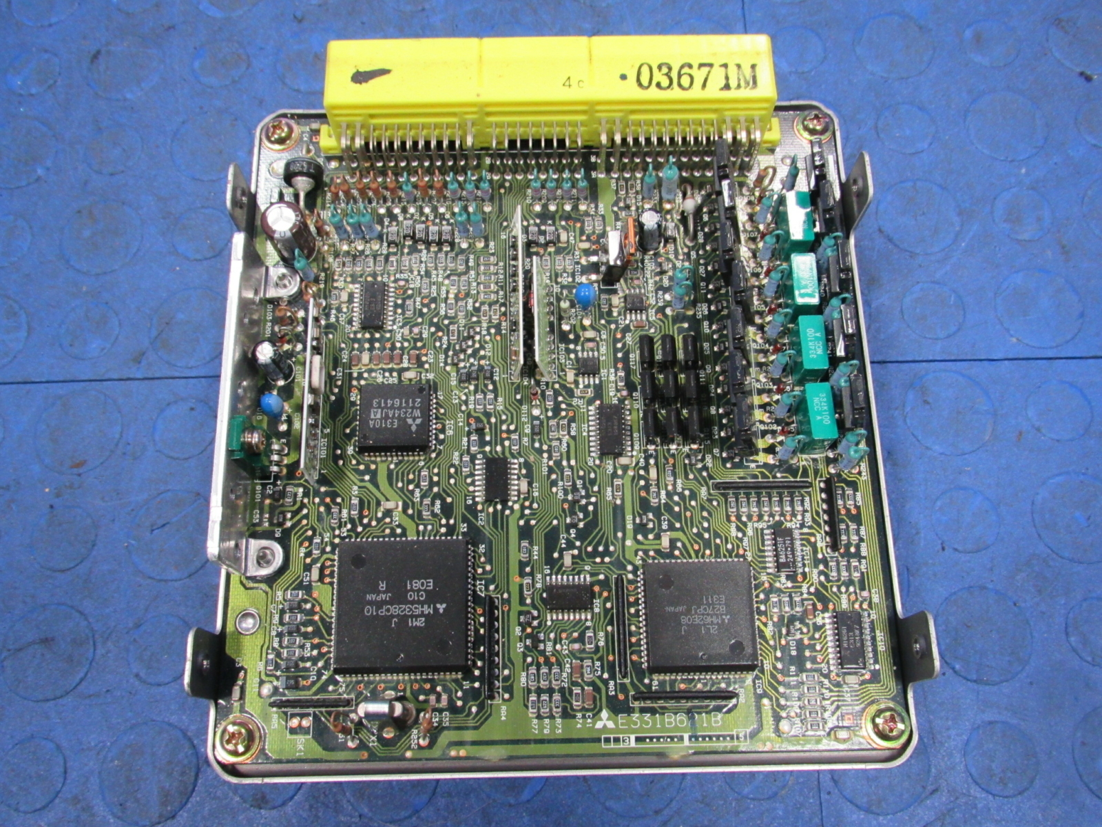 93 Mazda 626 2.0L AT ECU ECM PCM Engine Computer Module FS02 18 881G 3638