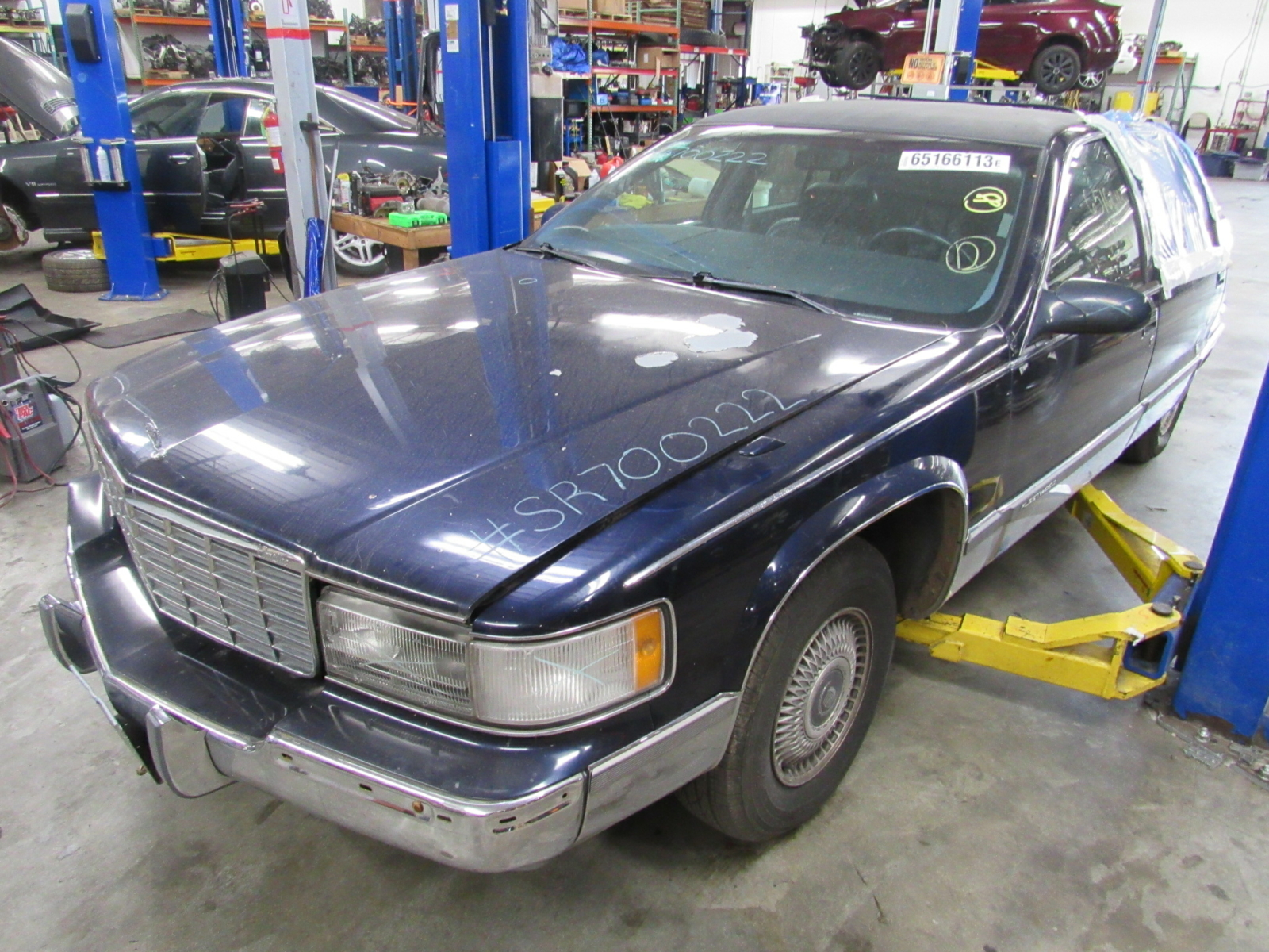 95 Cadillac Fleetwood BROUGHAM 118K Miles LT1 4L60 In for Parts 10-3-23