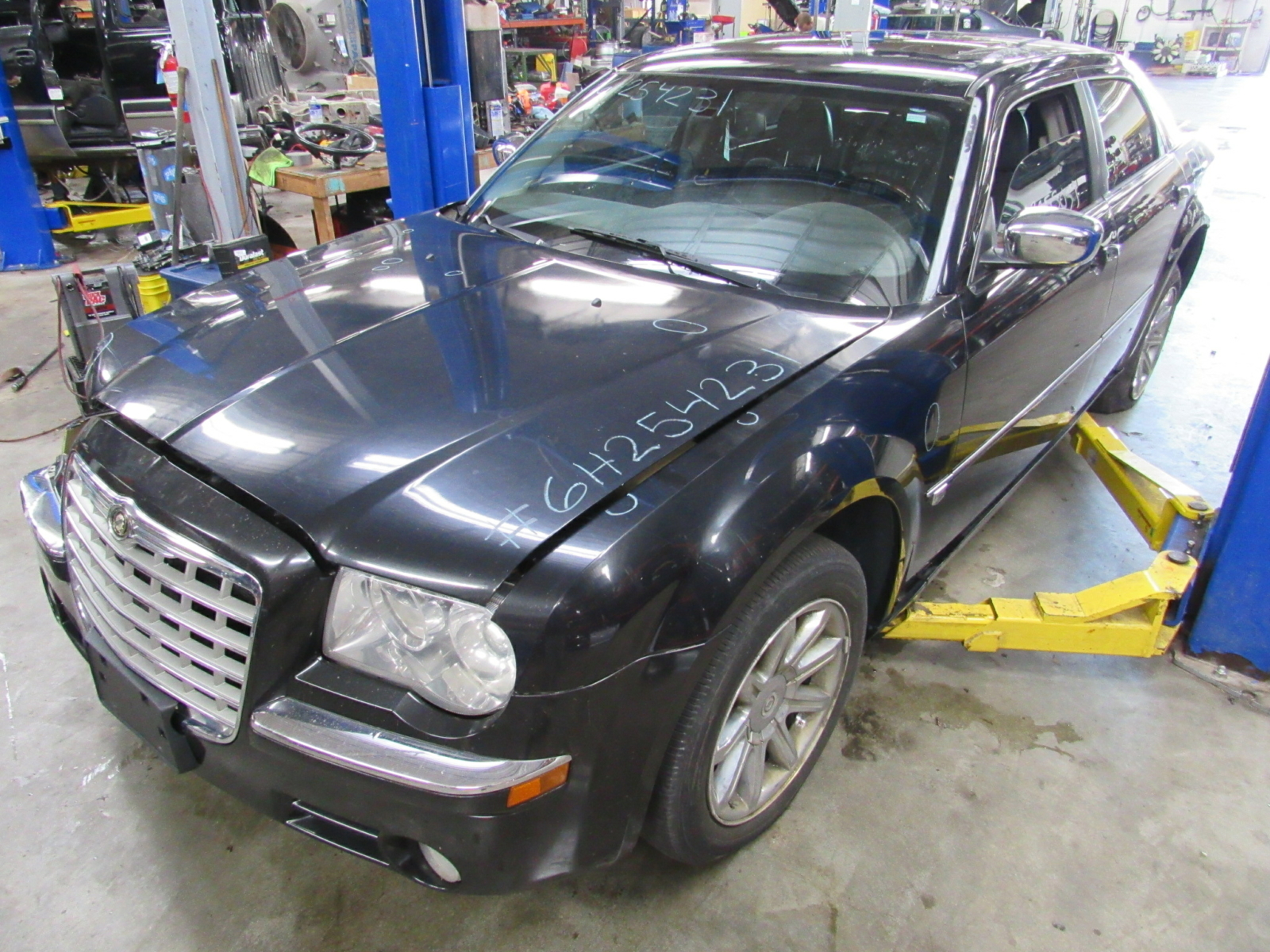 2006 Chrysler 300C 5.7L Hemi ONLY 111K In For Parts 4-30-24